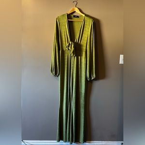 Green 70’s Style Bell Bottom Jumpsuit with Lantern Sleeves